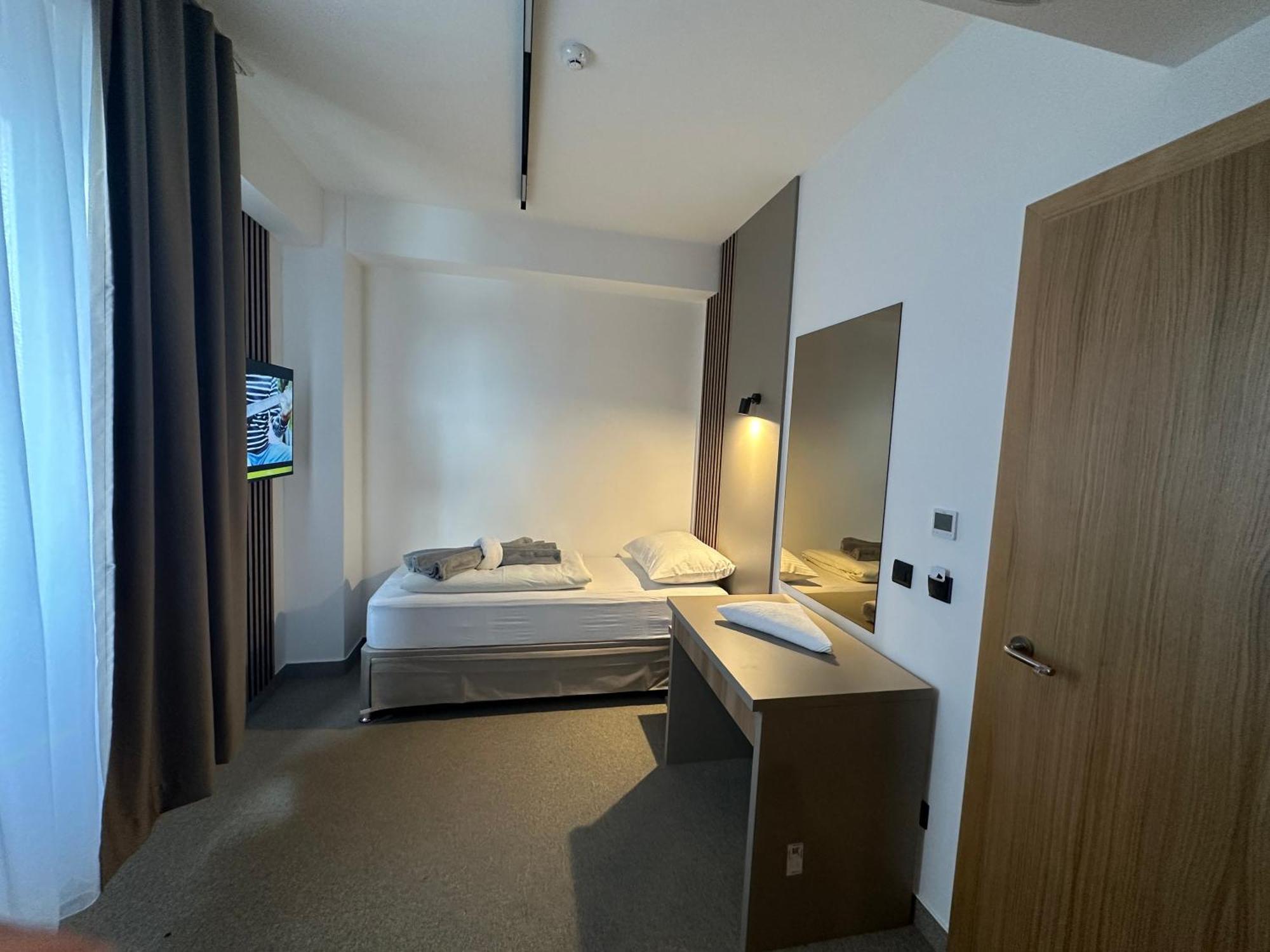 Hotel Suljovic Ilidža Bagian luar foto