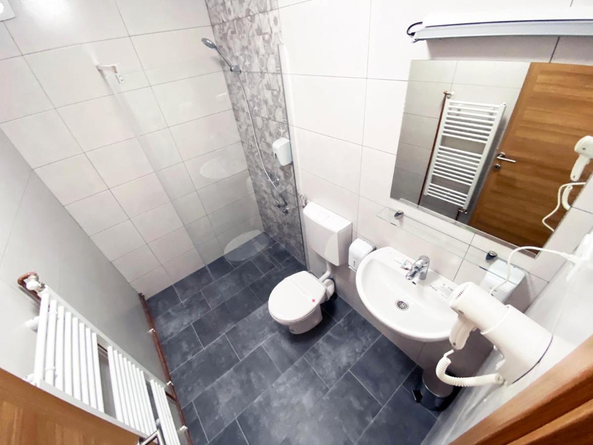 Hotel Suljovic Ilidža Bagian luar foto